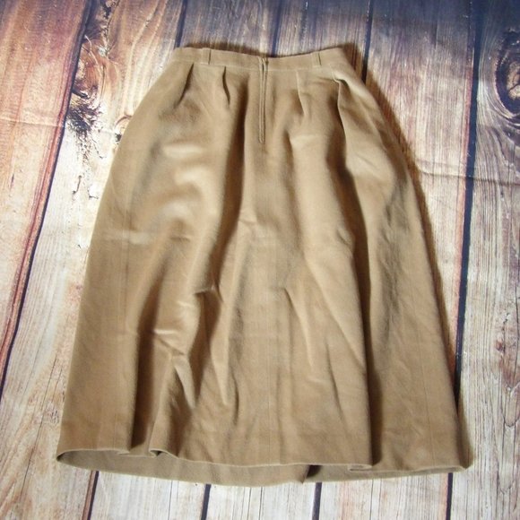 Elegant Tan Women's Skirt - Picture 5 of 14
